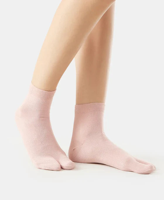 Jockey 7487 Women's Compact Cotton Stretch Toe Socks with StayFresh Treatment