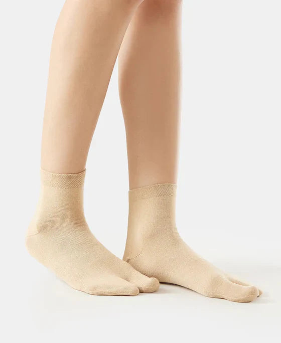 Jockey 7487 Women's Compact Cotton Stretch Toe Socks with StayFresh Treatment