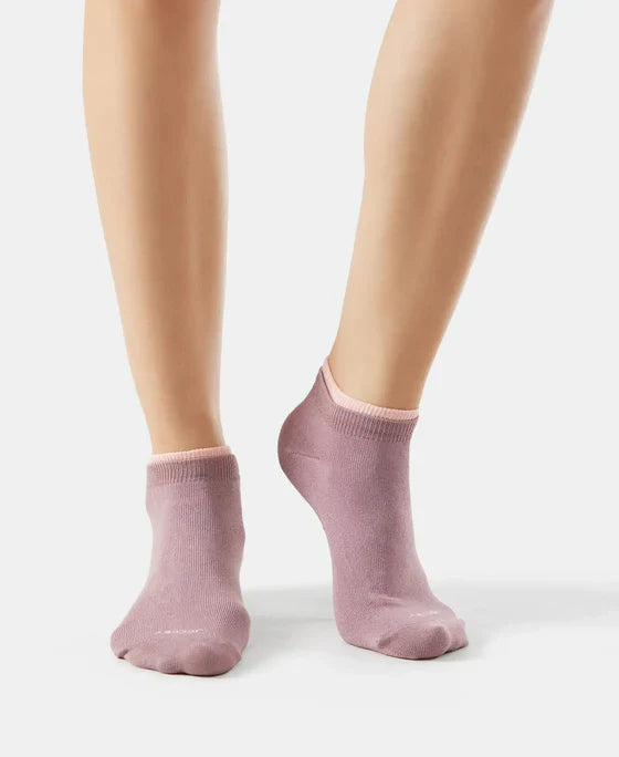 Jockey 7491 Women's Compact Cotton Stretch Solid Low Show Socks with StayFresh Treatment