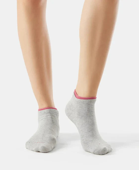 Jockey 7491 Women's Compact Cotton Stretch Solid Low Show Socks with StayFresh Treatment