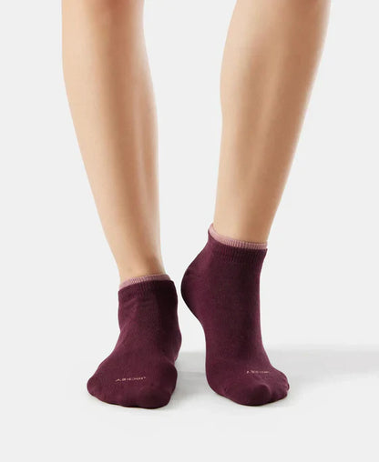 Jockey 7491 Women's Compact Cotton Stretch Solid Low Show Socks with StayFresh Treatment