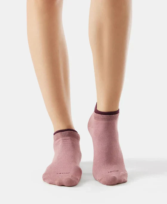 Jockey 7491 Women's Compact Cotton Stretch Solid Low Show Socks with StayFresh Treatment