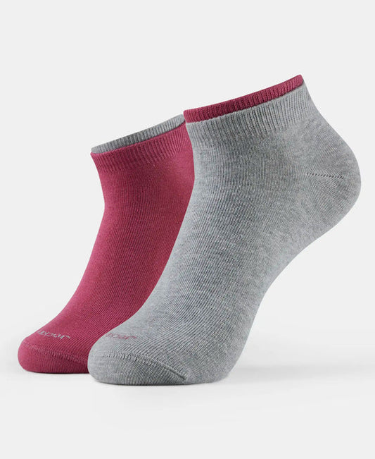 Jockey 7491 Women's Compact Cotton Stretch Solid Low Show Socks with StayFresh Treatment