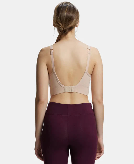 Jockey MI17 Women's Wirefree Padded Recycled Polyester Racer Back Styling Sports Bra with StayFresh Treatment.