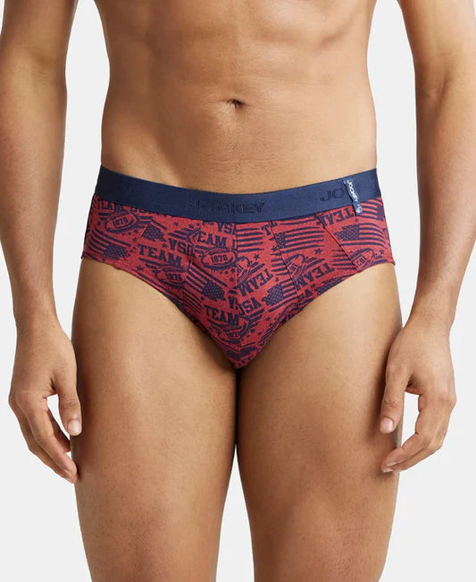 Jockey US52  Men's Super Combed Cotton Printed Brief with Ultrasoft Waistband (Prints may Vary)